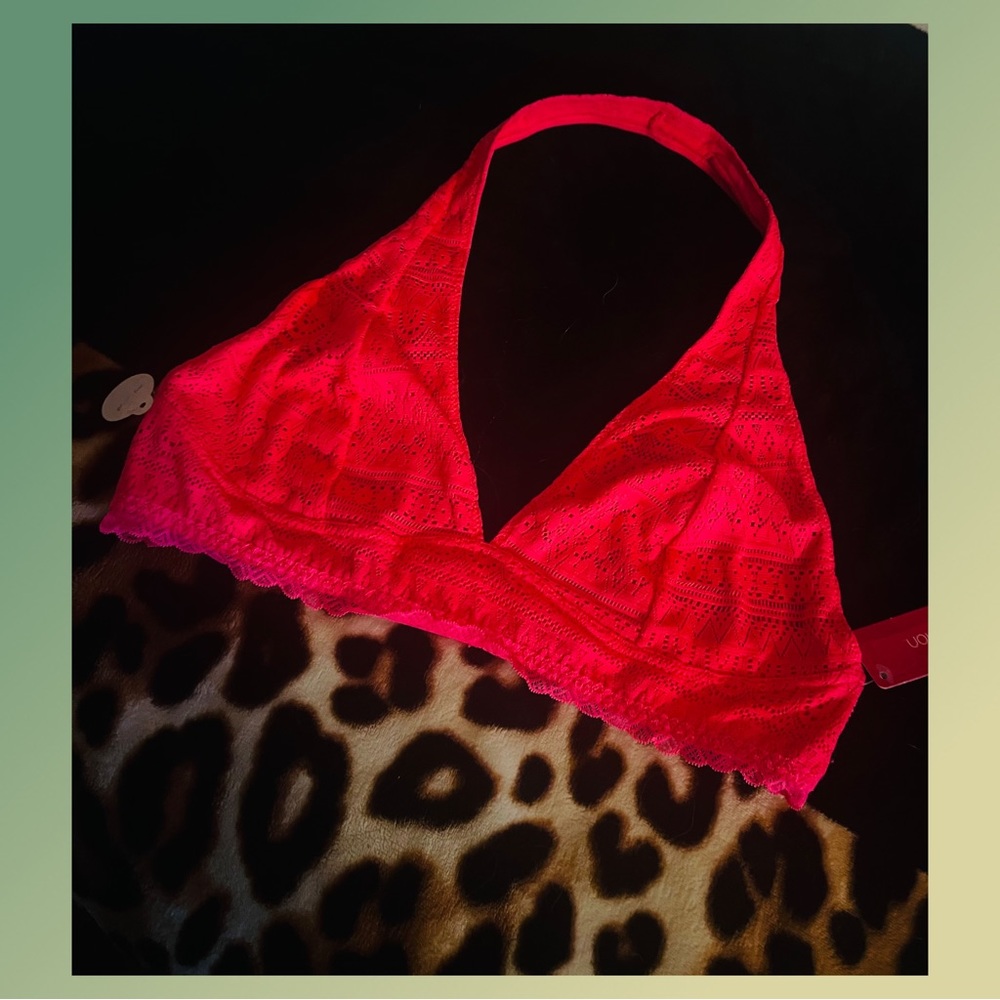 ⛱️cute hot pink halter bralette⛱️